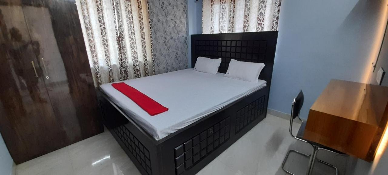 Garden Guest House Near Rene Tower Ruby General Hospital Καλκούτα Εξωτερικό φωτογραφία