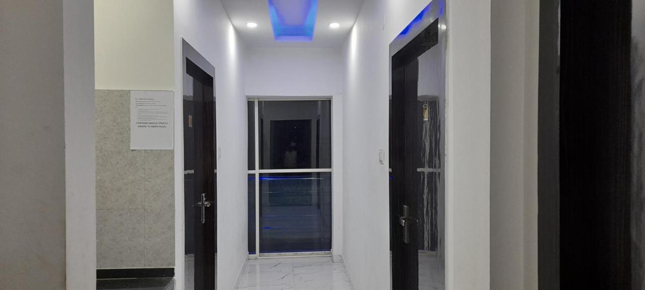 Garden Guest House Near Rene Tower Ruby General Hospital Καλκούτα Εξωτερικό φωτογραφία