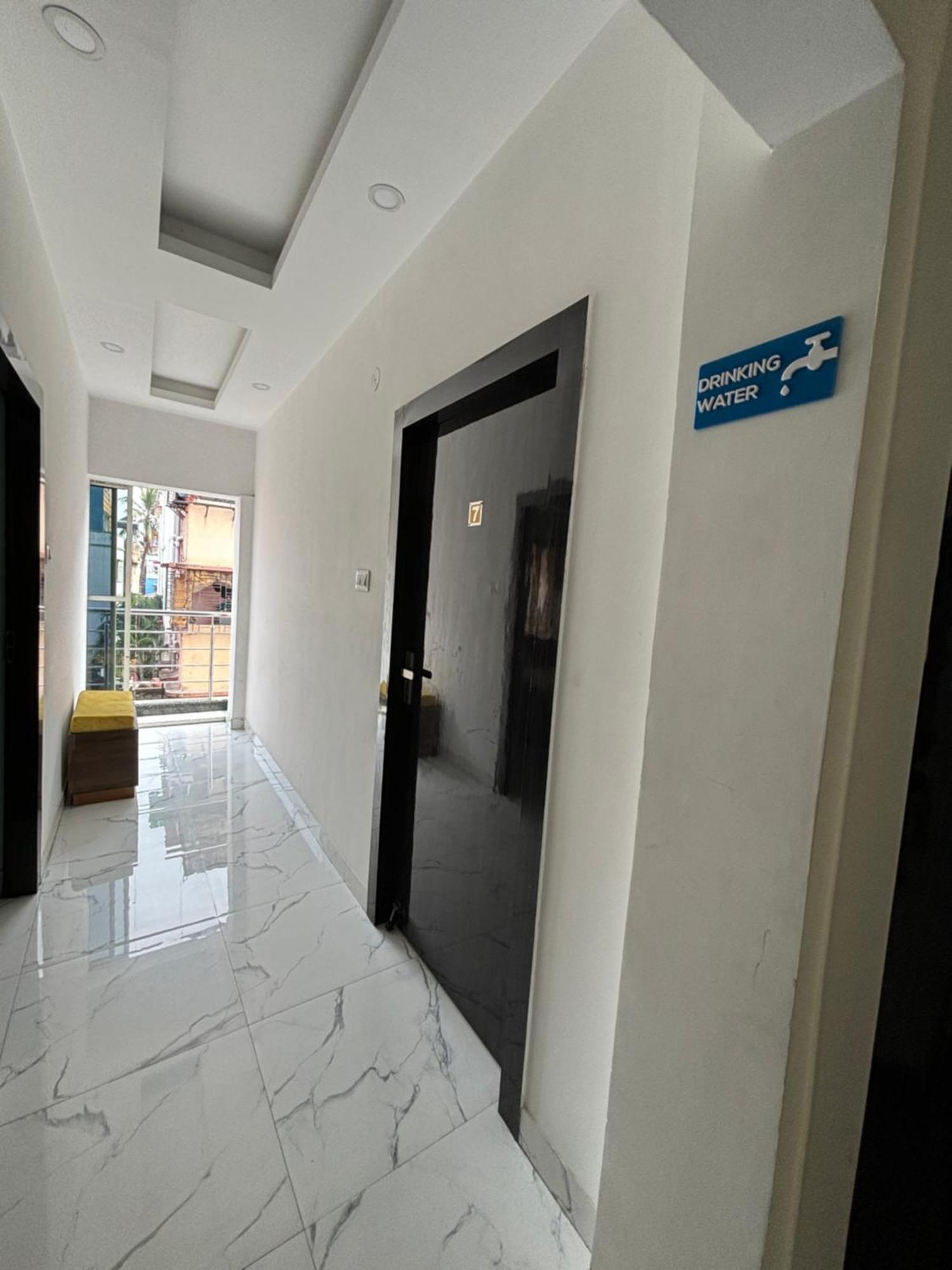 Garden Guest House Near Rene Tower Ruby General Hospital Καλκούτα Εξωτερικό φωτογραφία