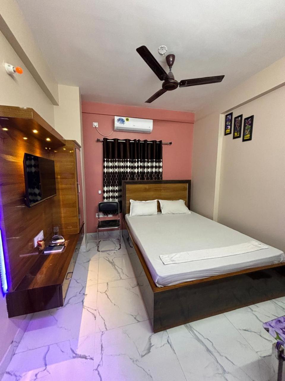 Garden Guest House Near Rene Tower Ruby General Hospital Καλκούτα Εξωτερικό φωτογραφία